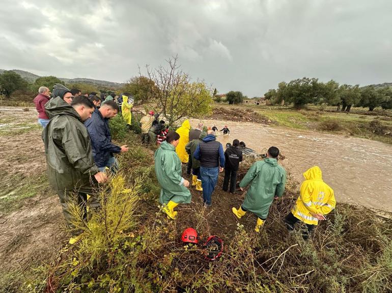 İzmirde sağanak etkili oldu; 1 kişi kayıp