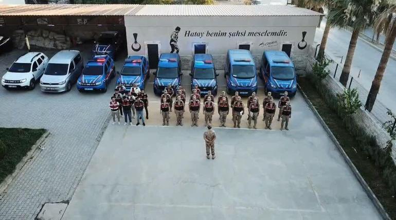 Hatay’da 89 kilo 200 gram esrar ve bin 876 kök kenevir ele geçirildi; 3 tutuklama