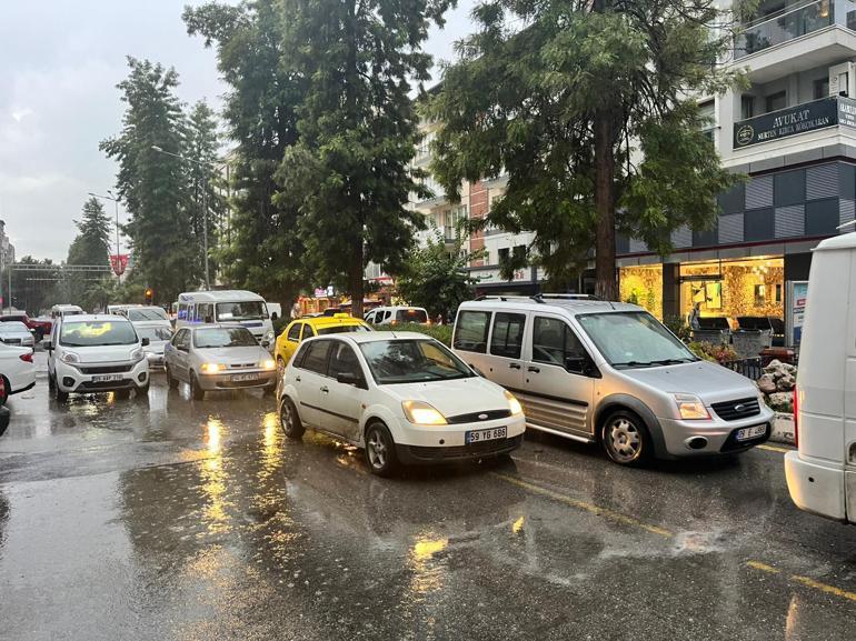 Aydın’da sağanak etkili oldu, sele kapılan 15 büyükbaş kurtarıldı; o anlar kamerada