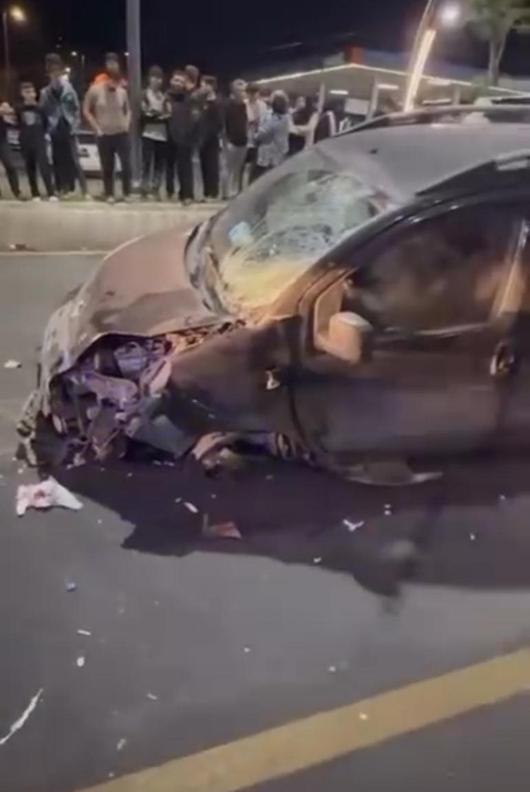 Batman’da hafif ticari araç, motosiklet ve elektrikli bisiklet çarpıştı: 6 yaralı