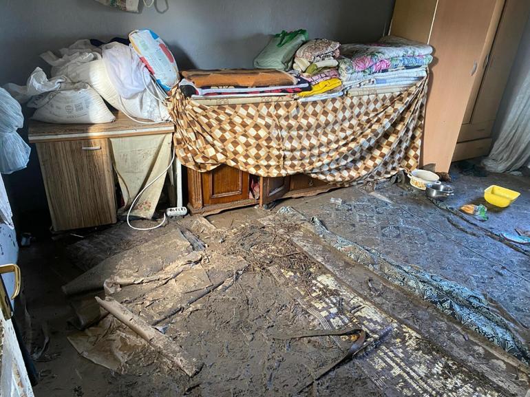 Foça’da selde kaybolan kişiyi arama çalışmaları 2’nci gününde