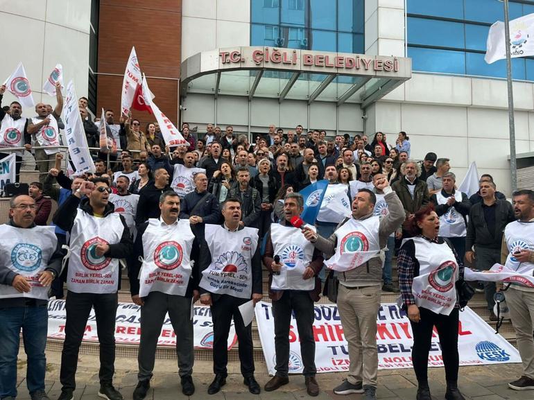 İzmirde Çiğli Belediyesi memurlarından iş bırakma eylemi