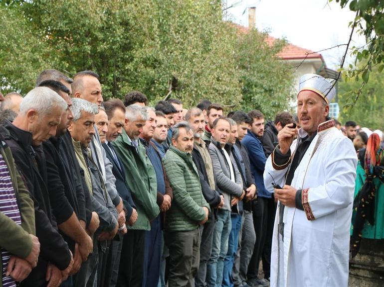 Alkollü sürücünün kullandığı otomobilin çarptığı Edanur, son yolculuğuna uğurlandı