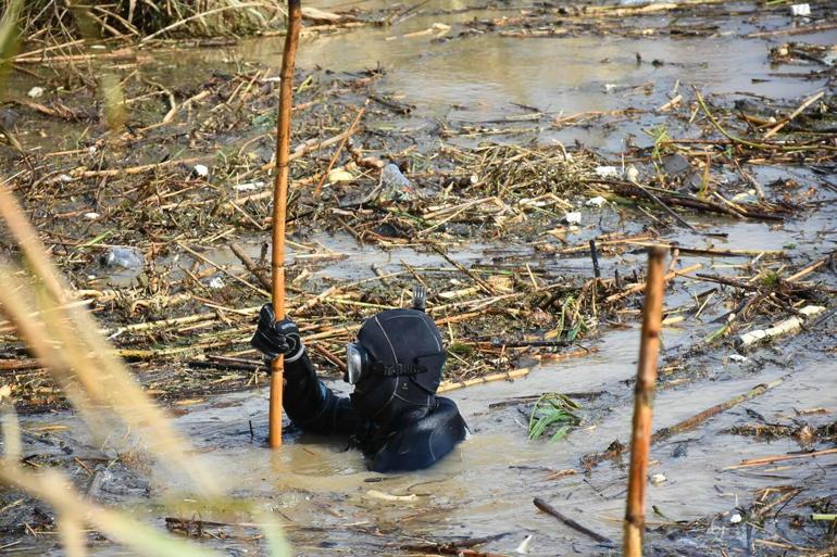 Foça’da selde kaybolan kişiyi arama çalışmaları 2’nci gününde