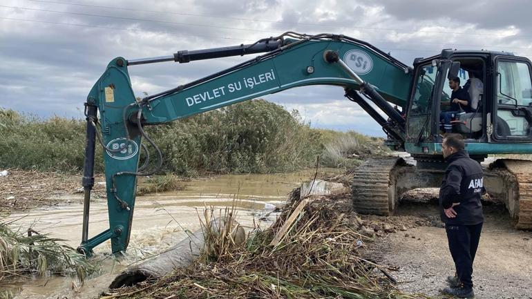 Foça’da selde kaybolan kişiyi arama çalışmaları 2’nci gününde