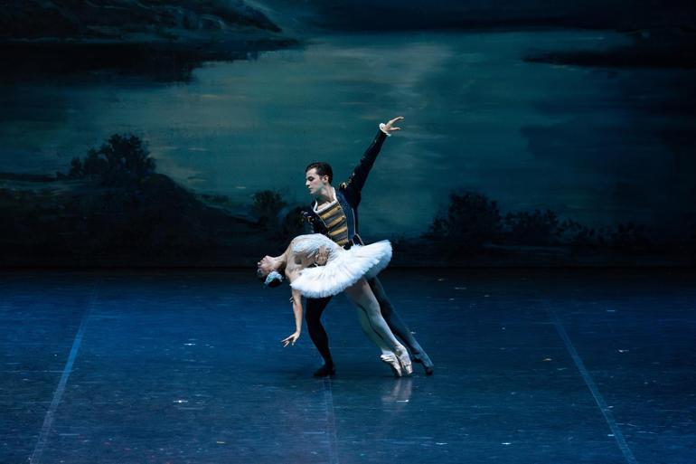 Kuğu Gölü balesi AKMde prömiyer yaptı