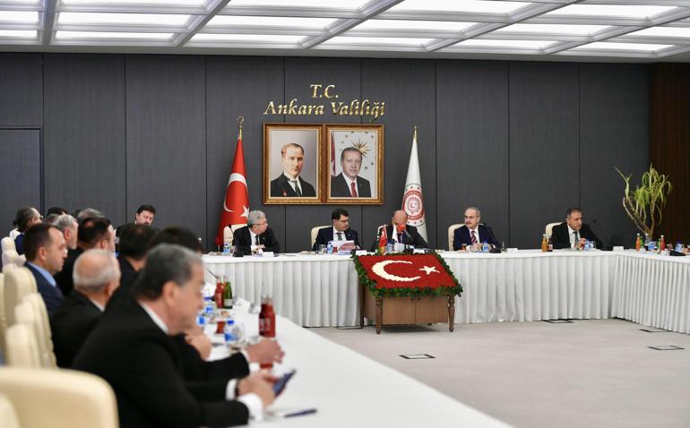 Ankarada sokak hayvanları konulu değerlendirme toplantısı