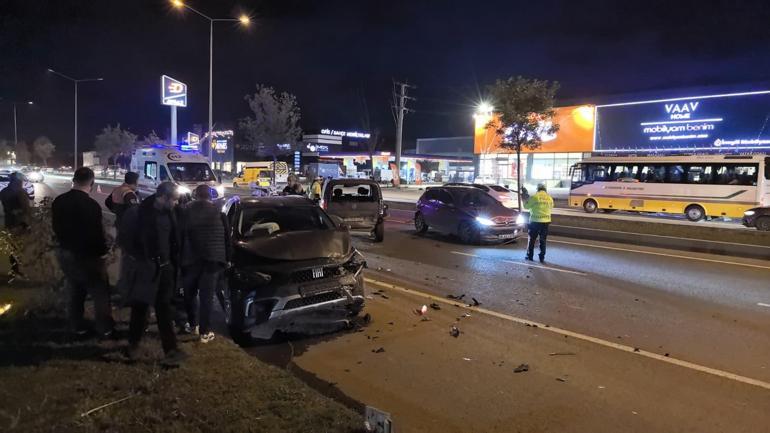 Bursada 3 aracın karıştığı zincirleme trafik kazası: 3 yaralı