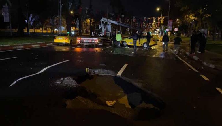 Vatan Caddesinde çöken yol toprakla dolduruldu