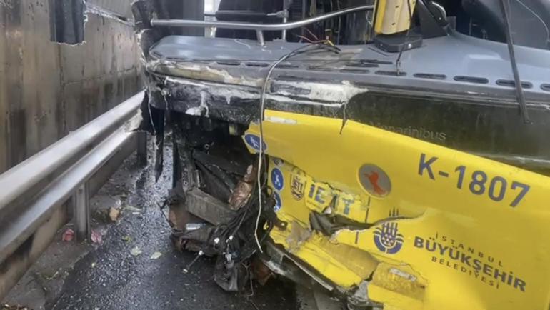 Kadıköyde İETT otobüsü kaza yaptı: Alkollü olduğu belirlenen şoför gözaltına alındı