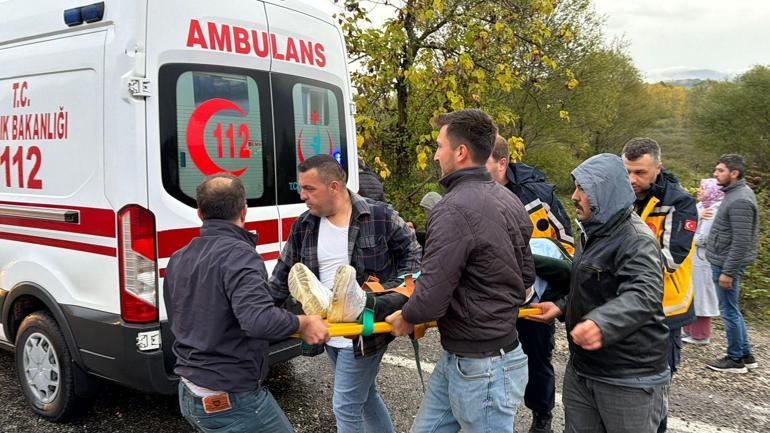 İşçi servis midibüsü devrildi: 1 ölü, 19 yaralı