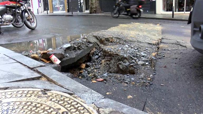 Şişlide yolda çökme meydana geldi, Beşiktaşta toprak kaydı