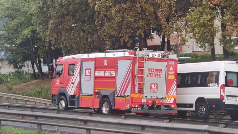 Bayrampaşada araçlar su içinde kaldı