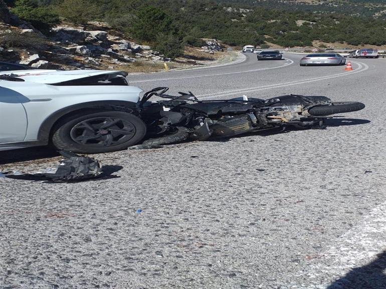 Motosiklet sürücüsünün öldüğü kaza, kask kamerasında