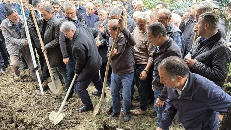 Eski TBMM Başkanı Mehmet Ali Şahinin babası son yolculuğuna uğurlandı