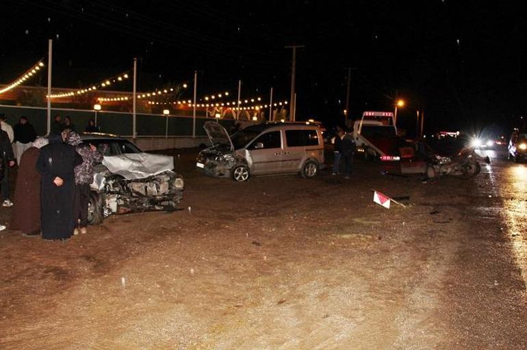 Çankırı’da 3 aracın karıştığı zincirleme kaza: 9 yaralı