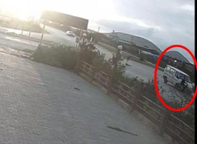 Minibüsle çarpışan motosikletin sürücüsü öldü