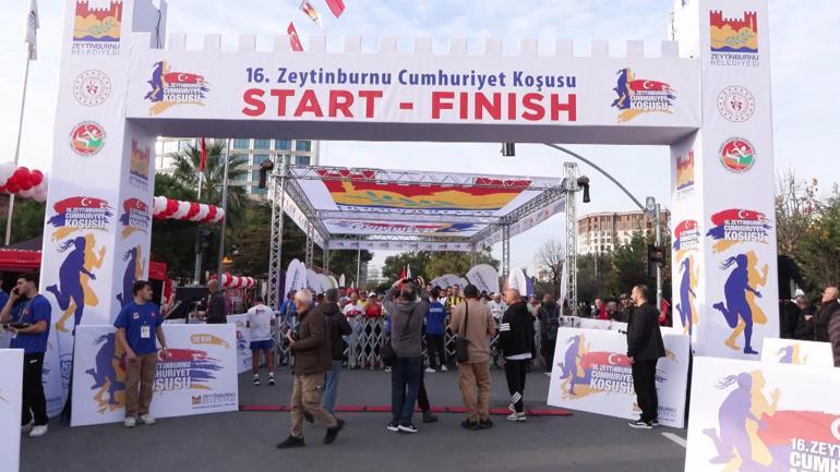 Bakan Osman Aşkın Bak 16ncı Zeytinburnu Cumhuriyet Koşusuna katıldı