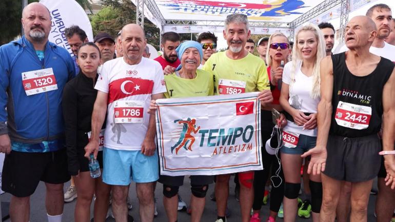 Bakan Osman Aşkın Bak 16ncı Zeytinburnu Cumhuriyet Koşusuna katıldı