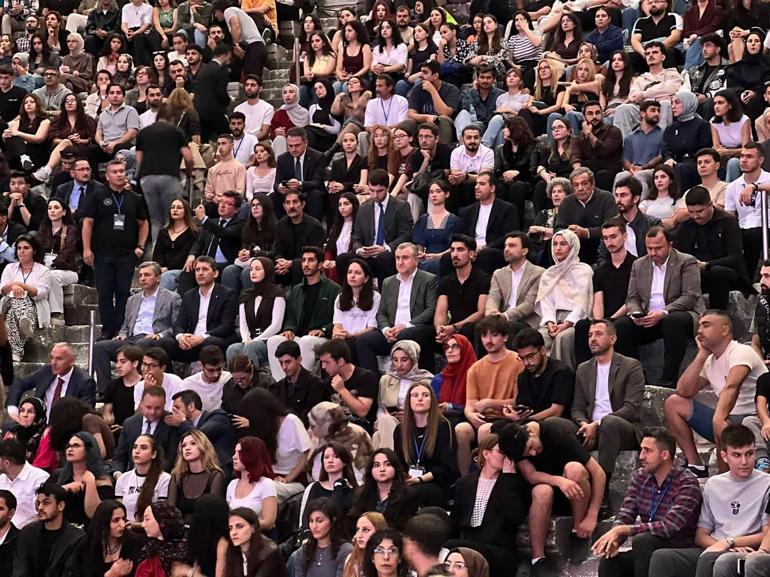 Bakan Bak: Türkiye Yüzyılı, gençlerin yüzyılı olacak