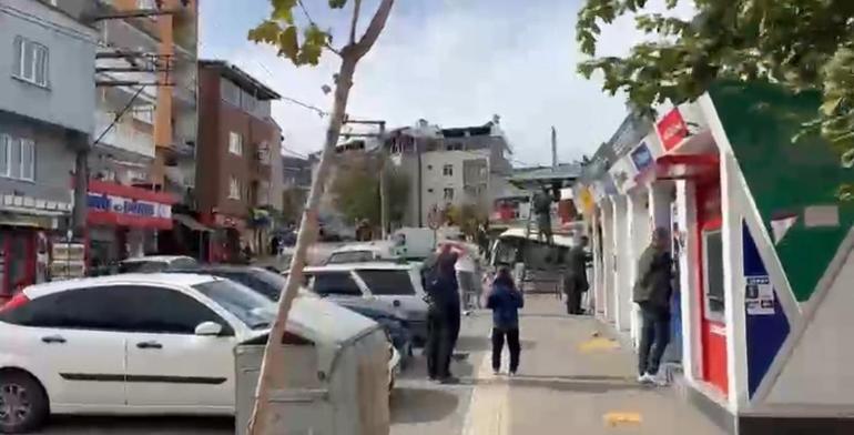 Bursada lodos etkili oldu; ağaçlar devrildi, çatılar uçtu