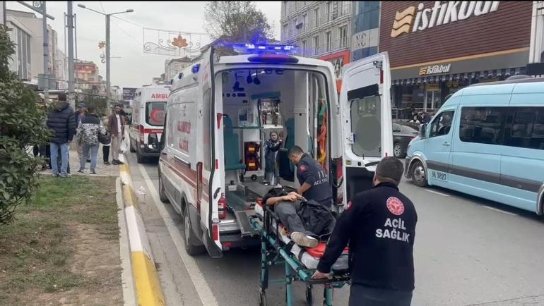 Sultanbeyli’de yolun karşısına geçmeye çalışan 2 kardeşe otomobil çarptı