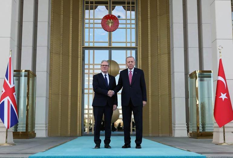 Cumhurbaşkanı Erdoğan, Birleşik Krallık Başbakanı Starmerı resmi törenle karşıladı