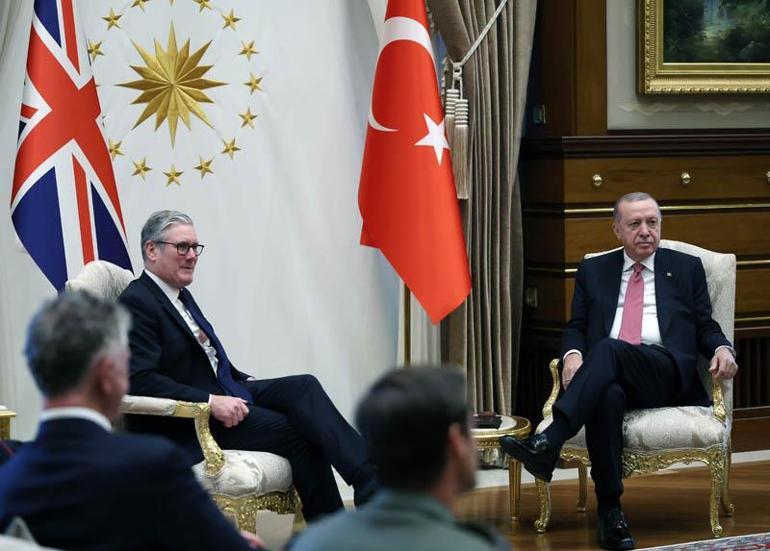 Cumhurbaşkanı Erdoğan, Birleşik Krallık Başbakanı Starmerı resmi törenle karşıladı