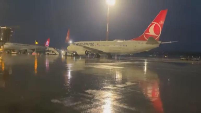 İstanbulda sağanak yağış etkili oldu