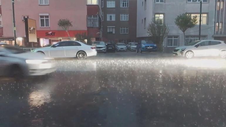 İstanbulda sağanak yağış etkili oldu