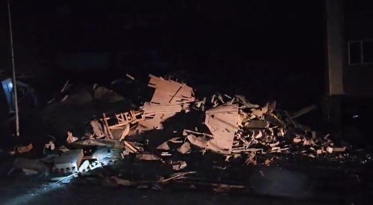 Balıkesir Sındırgıda 6.1 büyüklüğünde deprem