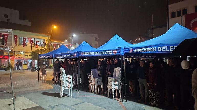 Balıkesir Sındırgıda 6.1 büyüklüğünde deprem