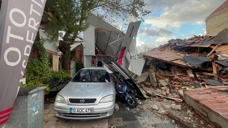 Sındırgı’da 6.1’lik depremde yıkılan ve hasar gören binalar havadan görüntülendi