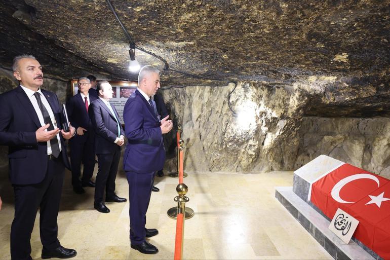 Bakan Bolat, Ürdün’de Salt Türk Şehitliği’ni ziyaret etti