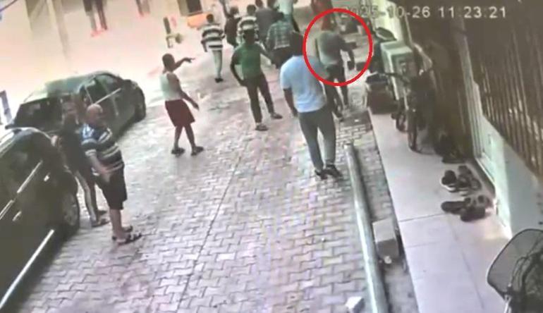 Park kavgasında birbirlerine kaldırım taşıyla vurdular