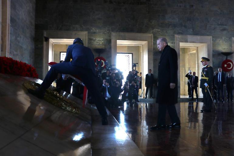 Devlet erkanından Anıtkabire ziyaret