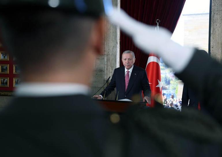 Devlet erkanından Anıtkabire ziyaret