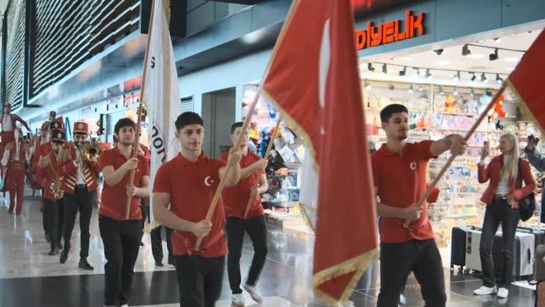 İstanbul Havalimanında Cumhuriyet Bayramı coşkusu