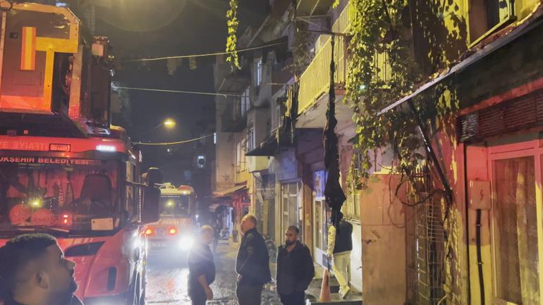 Beyoğlunda kız isteme töreninde atılan havai fişek evi yaktı: 8 yaralı