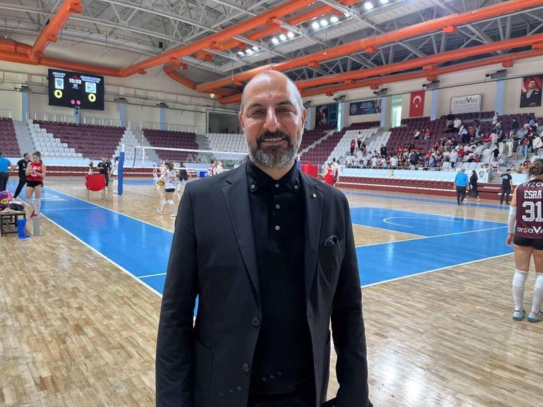 arsaVev, Cumhuriyet Bayramı’nda Hatay Voleybol Takımı’nı ziyaret etti