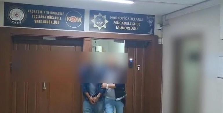 Anne ve oğlu tutuklandı; ellerindeki uyuşturucuyu kot pantolonlarla takas etmişler