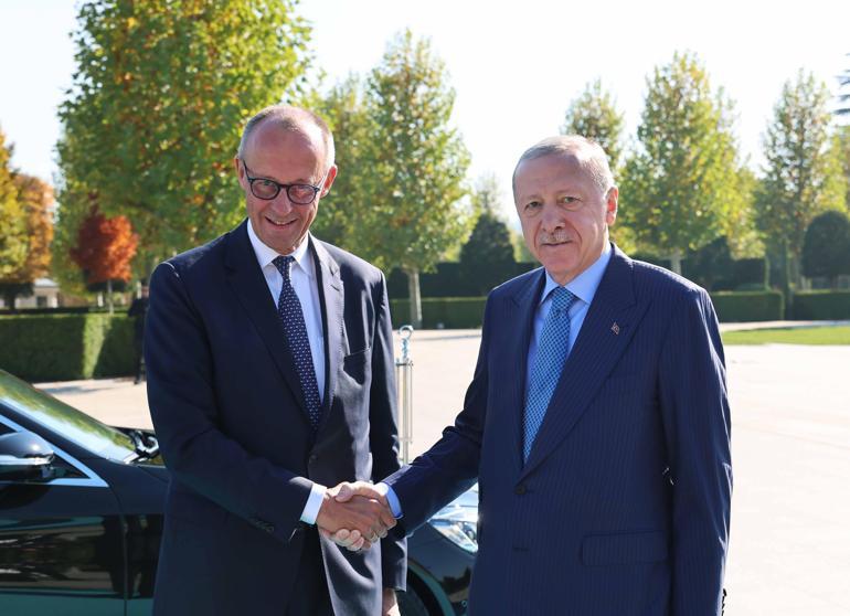 Cumhurbaşkanı Erdoğan, Almanya Başbakanı Merzi resmi törenle karşıladı