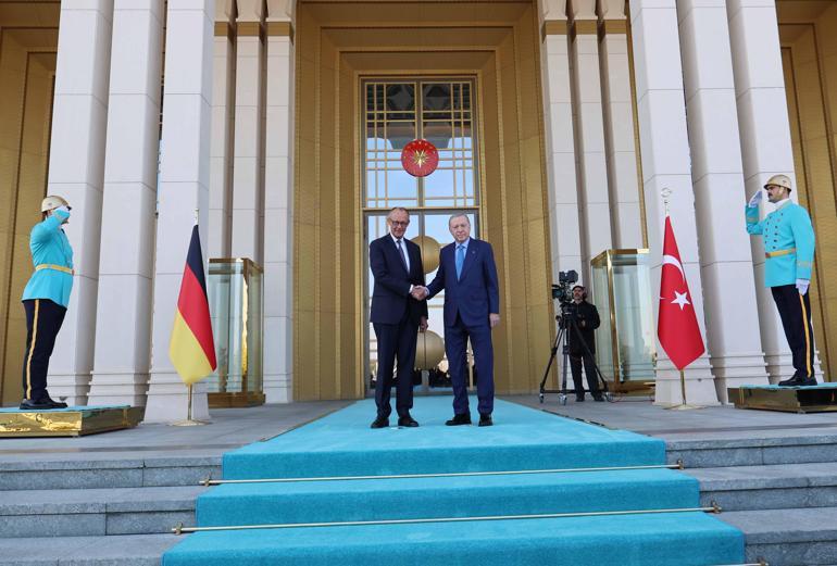 Cumhurbaşkanı Erdoğan, Almanya Başbakanı Merzi resmi törenle karşıladı