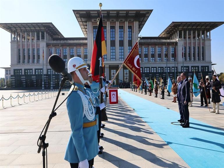 Cumhurbaşkanı Erdoğan, Almanya Başbakanı Merzi resmi törenle karşıladı