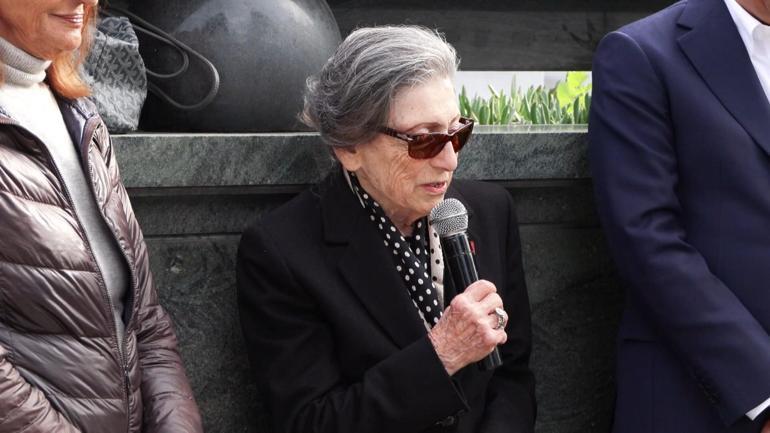 Erdal İnönü vefatının 18’inci yılında kabri başında anıldı