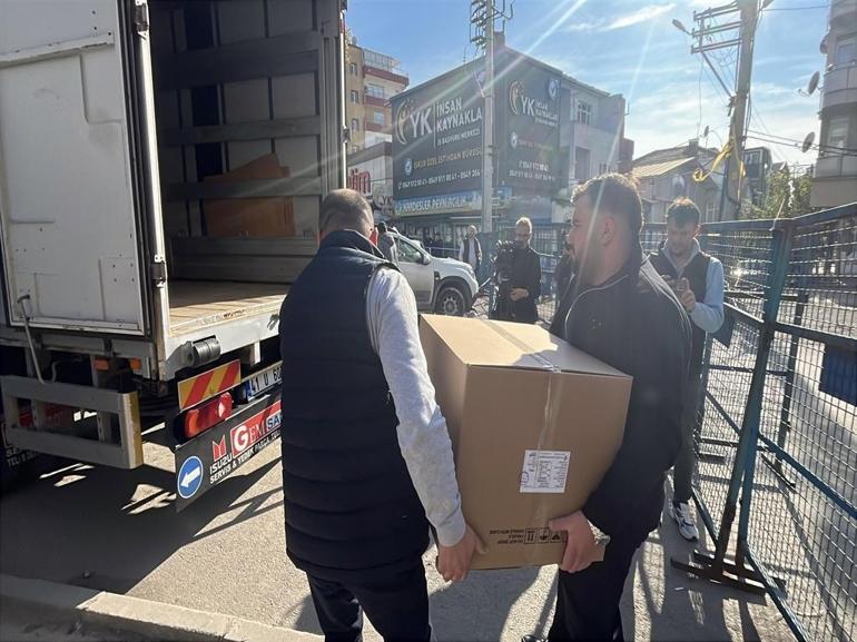 Gebze’de yıkılan binanın yakınındaki 12 bina mühürlendi; 45 aile tahliye edildi