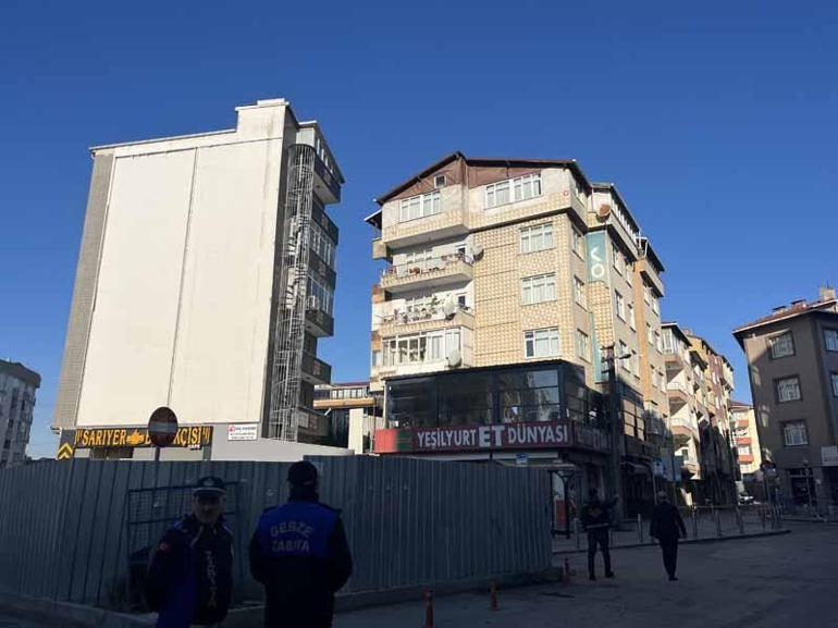 Kocaeli’de yıkılan binanın yakınındaki binalar tahliye edildi; ekipler inceleme başlattı