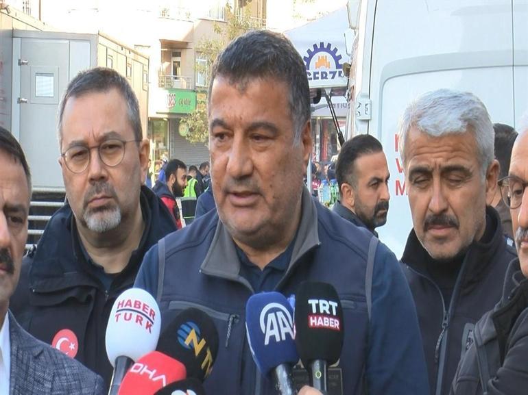 Kocaeli’de yıkılan binanın yakınındaki binalar tahliye edildi; ekipler inceleme başlattı