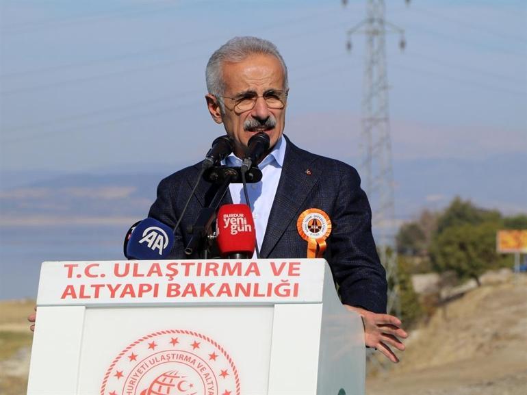 Bakan Uraloğlu: Burdur-Tefenni-Çavdır Yolu ile yıllık toplam 831 milyon lira tasarruf edeceğiz