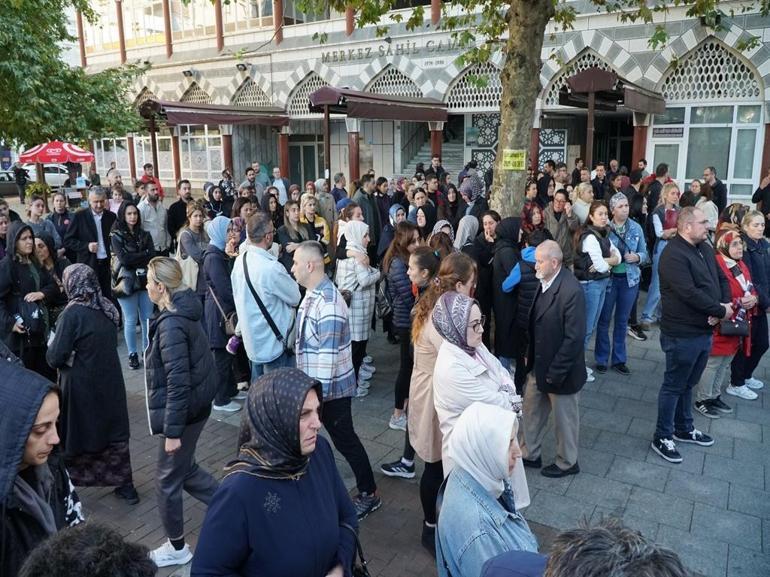 Kamyonetin yaya geçidinde çarptığı sağlık personeli kurtarılamadı